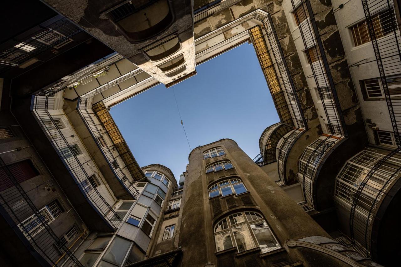 Skyline Serenity Retreat @Vaci Most Famous Street Budapest Extérieur photo